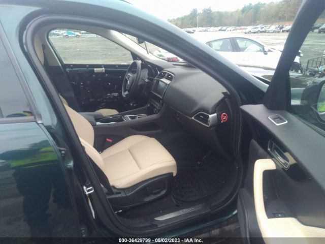 SADCJ2BV6HA893008 Jaguar F-pace 35t Premium