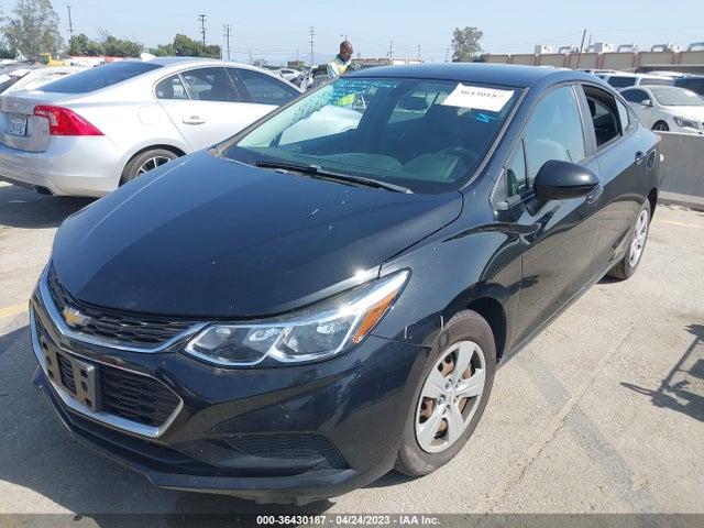 Chevrolet CRUZE LS 2017 1G1BC5SMXH7258650 Image 2