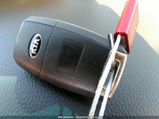 KNAGM4A77F5635666 KIA Optima Lx