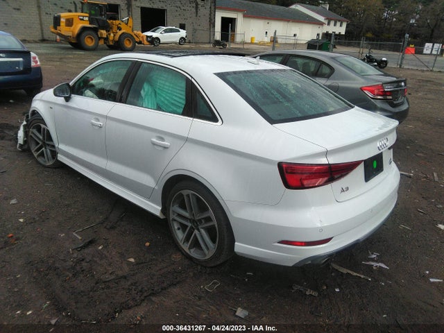 WAUJ8GFF3H1044661 Audi A3 Sedan Premium Plus