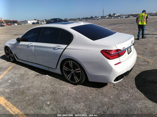 BMW 7 Series 750i Xdrive 2016 WBA7F2C59GG420631 Image 3
