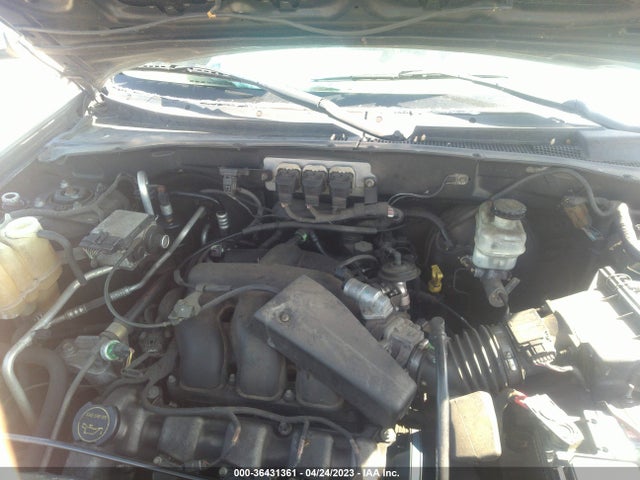 2005 FORD ESCAPE XLT VIN: 1FMCU03145KB49363
