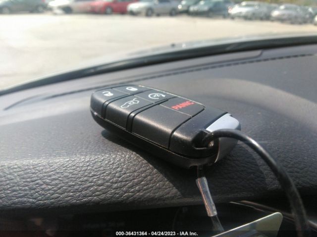 1C4RJFBT0KC642833 Jeep Grand Cherokee Limited