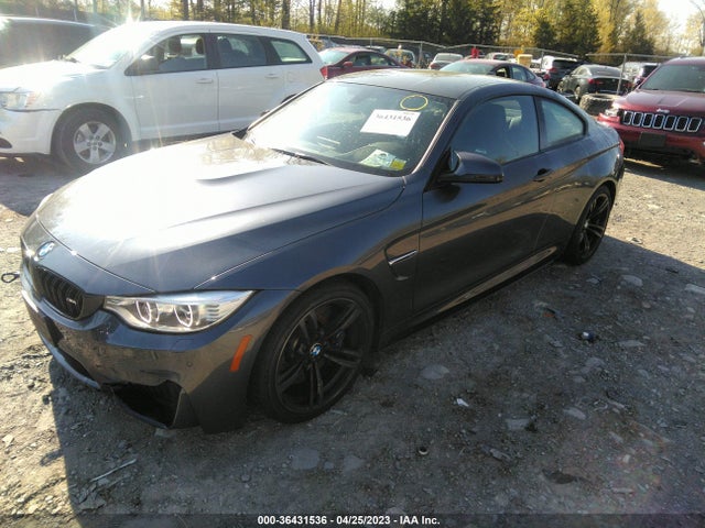 BMW M4 2016 WBS3R9C55GK336992 Image 2