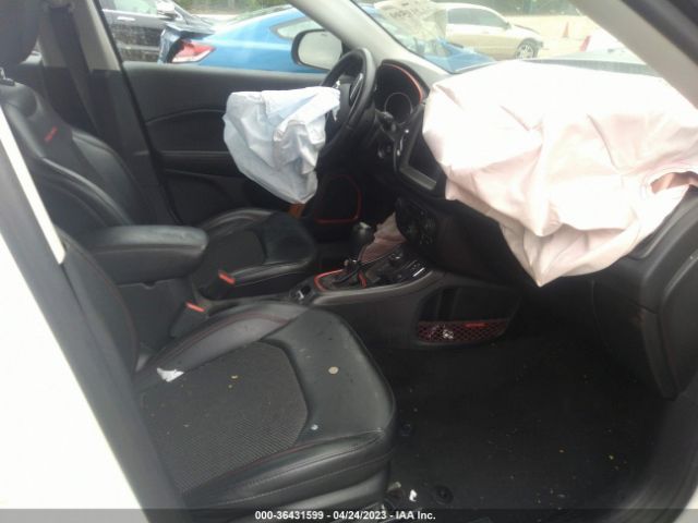3C4NJDDB2KT721738 Jeep Compass Trailhawk