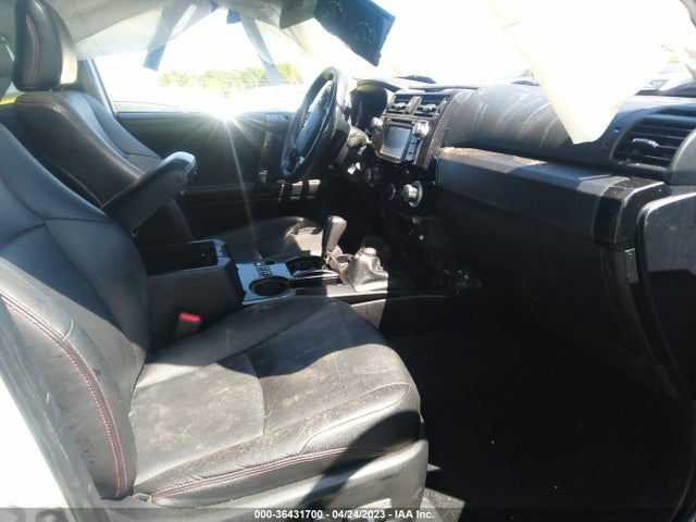 Toyota 4RUNNER SR5 2014 JTEBU5JR6E5176483 Image 5