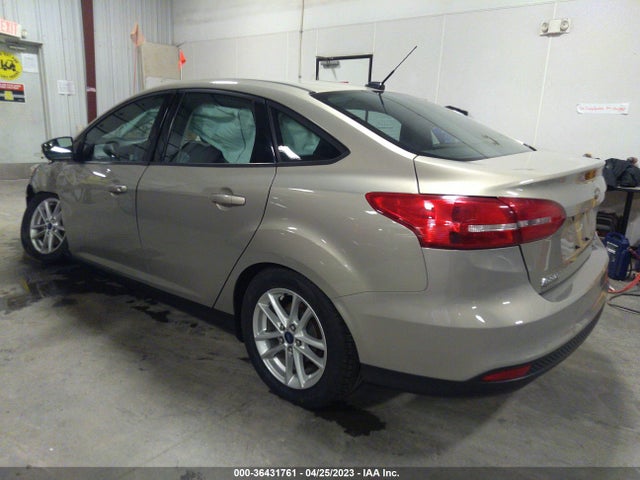 Ford FOCUS SE 2015 1FADP3F28FL355387 Image 4