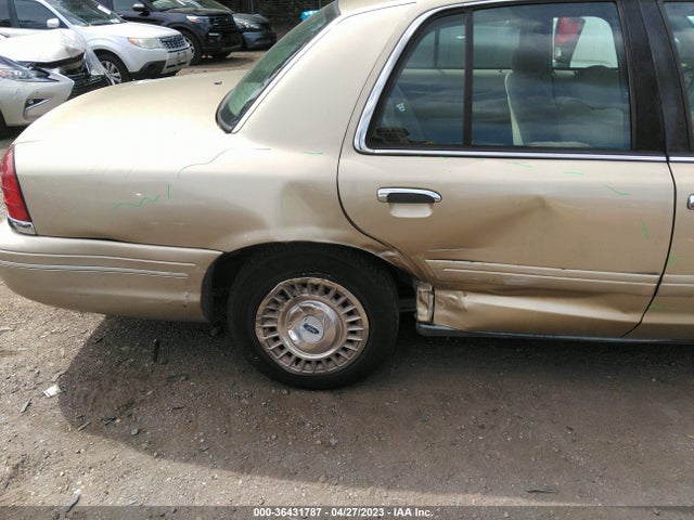 2000 FORD CROWN VICTORIA POLICE PKG POLICE INTERCEPTOR VIN: 2FAFP71WXYX161055