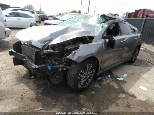 3KPF54AD8NE439062 KIA Forte Gt-line