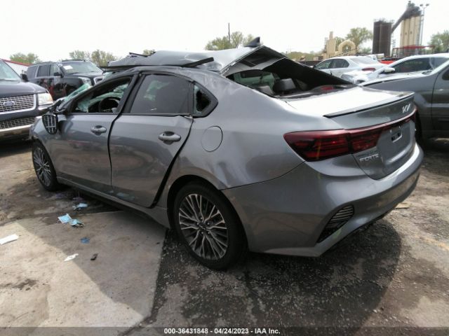 3KPF54AD8NE439062 KIA Forte Gt-line