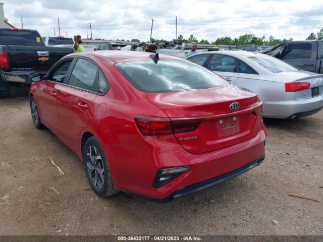 3KPF24AD8ME314957 KIA Forte Lxs