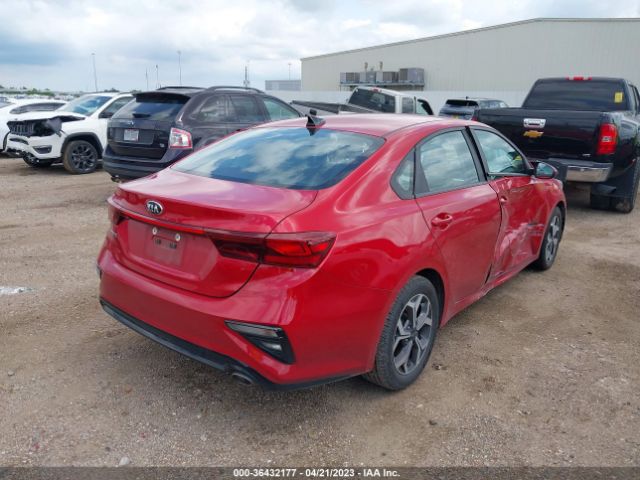 3KPF24AD8ME314957 KIA Forte Lxs