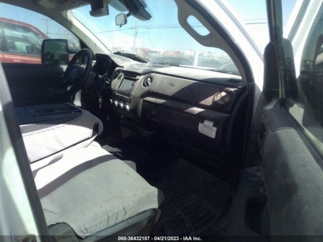 5TFUY5F13KX786295 Toyota Tundra 4wd Sr/sr5/limited