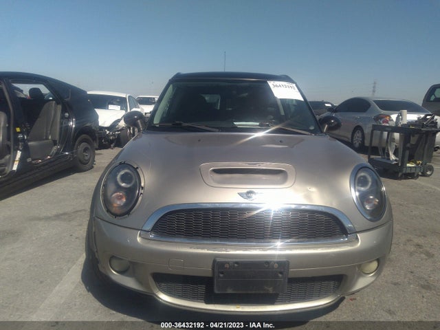 2009 MINI COOPER CLUBMAN S VIN: WMWMM335X9TP74893