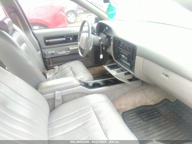 1995 CHEVROLET CAPRICE / IMPALA CLASSIC SS VIN: 1G1BL52P2SR109171