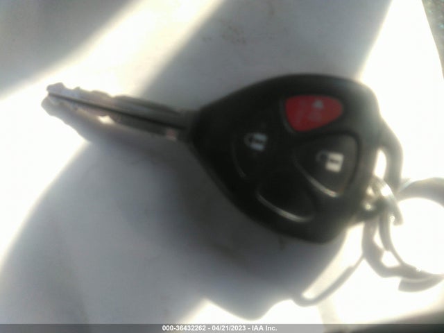 2009 TOYOTA MATRIX S VIN: 2T1KE40E09C030261