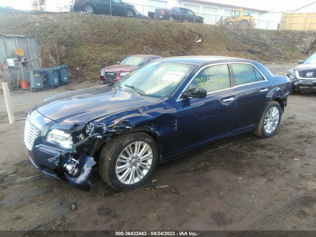 Chrysler 300 300c 2014 2C3CCAKG7EH194375 Image 2