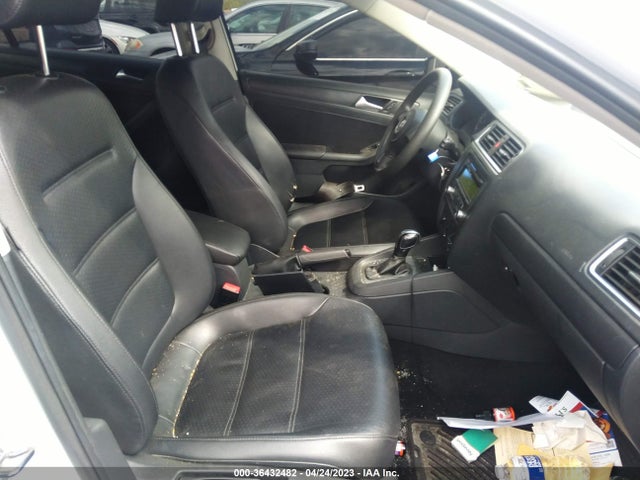 3VWD17AJ3EM265057 Volkswagen Jetta Sedan Se