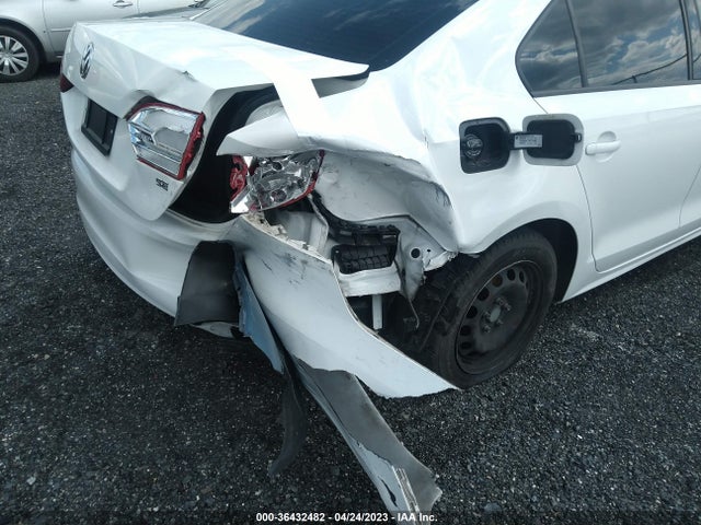 3VWD17AJ3EM265057 Volkswagen Jetta Sedan Se