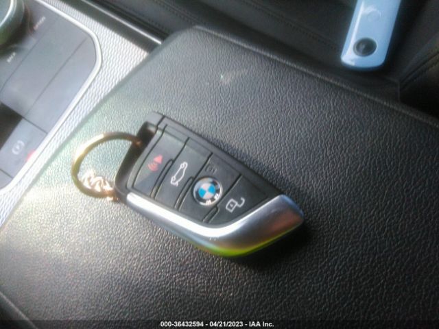 3MW5R1J05M8B95666 BMW 3 Series 330i