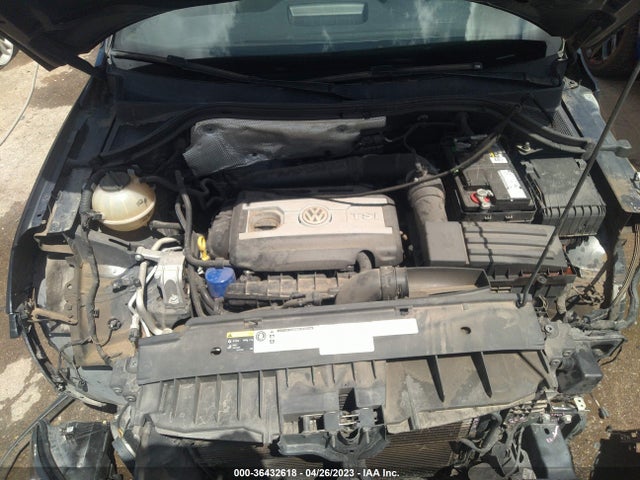 WVGAV3AX0EW102854 Volkswagen Tiguan R-line