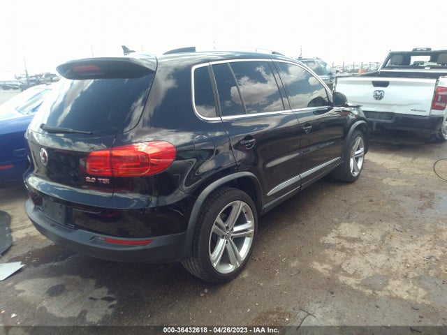 WVGAV3AX0EW102854 Volkswagen Tiguan R-line