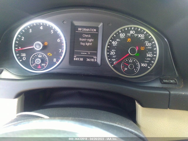 WVGAV3AX0EW102854 Volkswagen Tiguan R-line