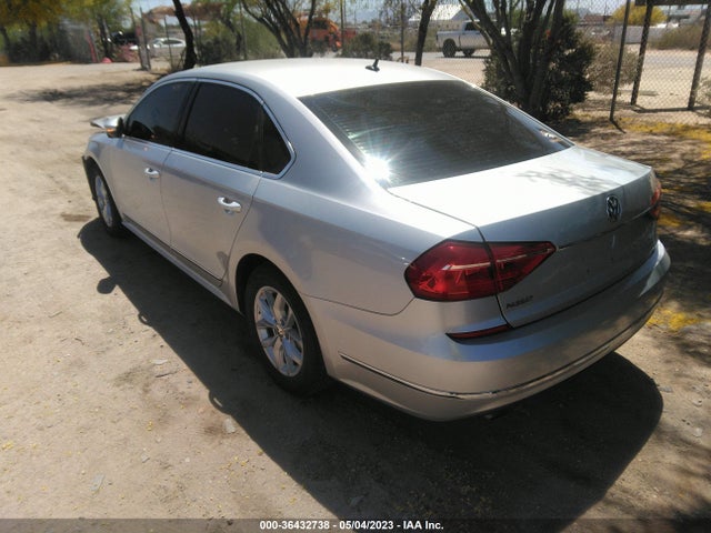 1VWAT7A34GC028578 Volkswagen Passat 1.8t S