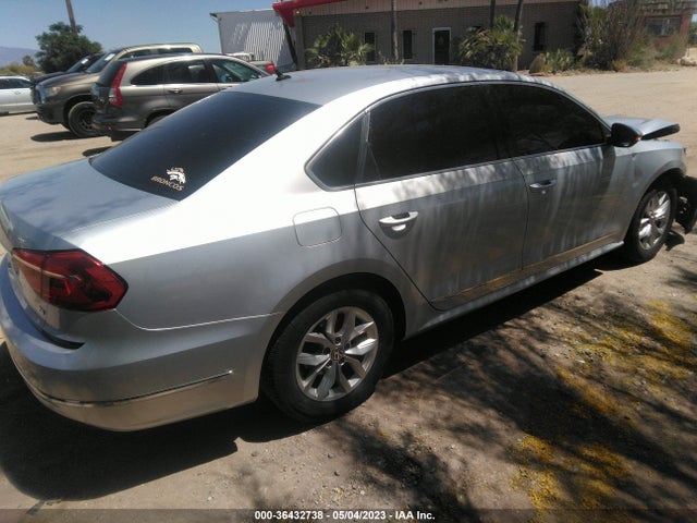 1VWAT7A34GC028578 Volkswagen Passat 1.8t S