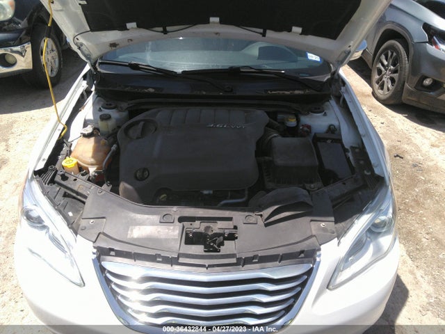 1C3BCBFG5EN135974 Chrysler 200 Limited