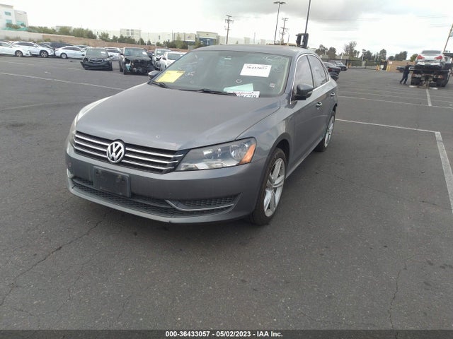 1VWBT7A34EC041140 Volkswagen Passat Se W/sunroof & Nav