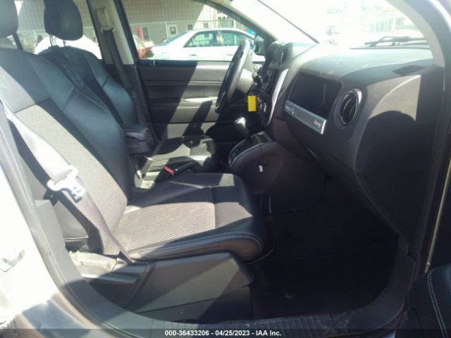 1C4NJDEB1GD799827 Jeep Compass Latitude