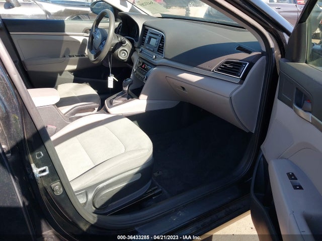 2018 HYUNDAI ELANTRA SE VIN: 5NPD74LF2JH217557