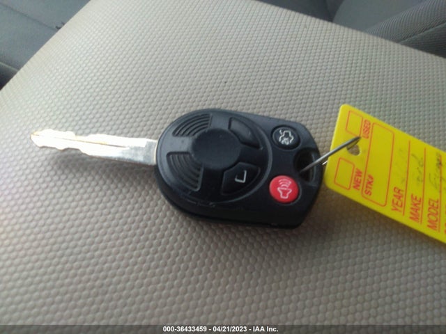 2010 FORD ESCAPE XLS VIN: 1FMCU0C71AKB40859