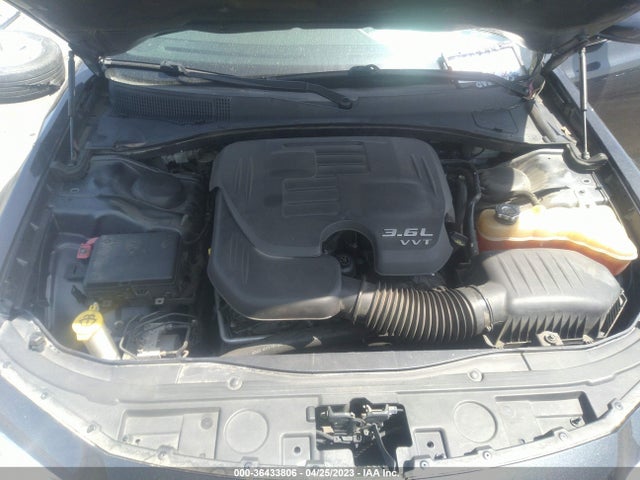 2C3CCAAG6FH932038 Chrysler 300 Limited