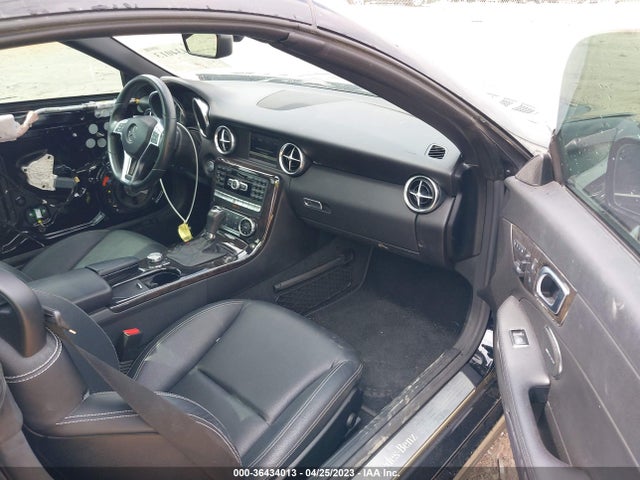 2015 Mercedes-Benz SLK-Class, VIN: WDDPK4HA9FF096834
