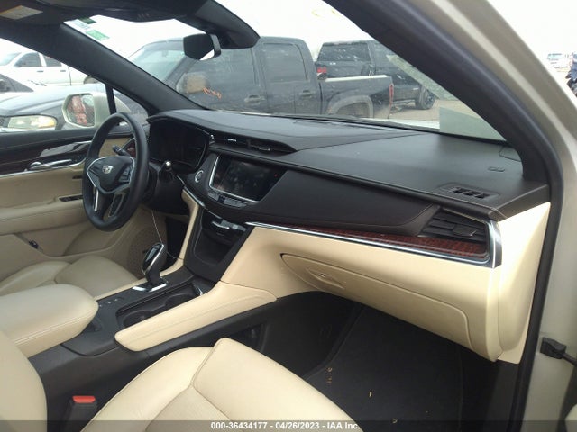 1GYKNDRS8HZ138098 Cadillac Xt5 Luxury Awd