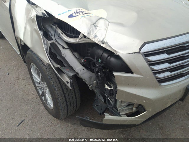 1GYKNDRS8HZ138098 Cadillac Xt5 Luxury Awd
