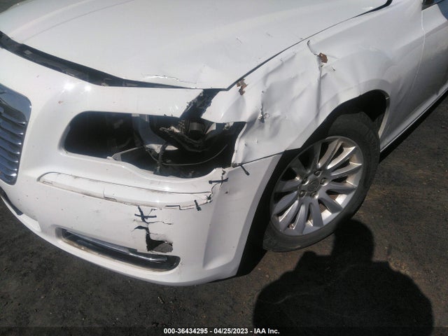 2C3CCAAG8EH379861 Chrysler 300