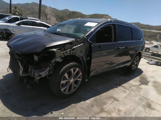 Chrysler Pacifica Limited 2018 2C4RC1GG5JR117183 Image 2