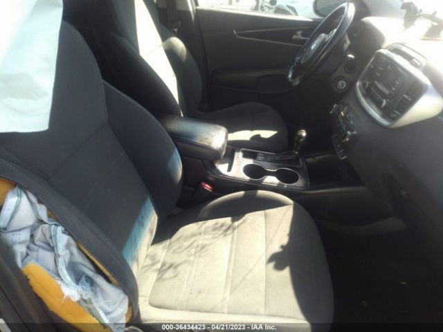 5XYPG4A30GG157946 KIA SORENTO LX