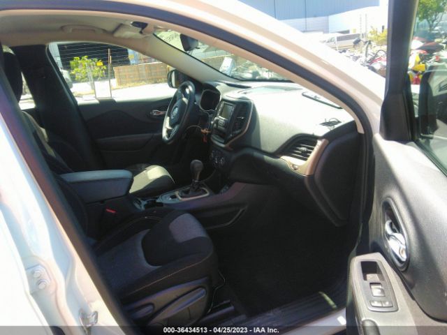 1C4PJLAB5GW274234 Jeep Cherokee Sport