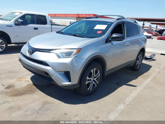 Toyota RAV4 LE 2018 JTMZFREV3JJ175949 Image 2