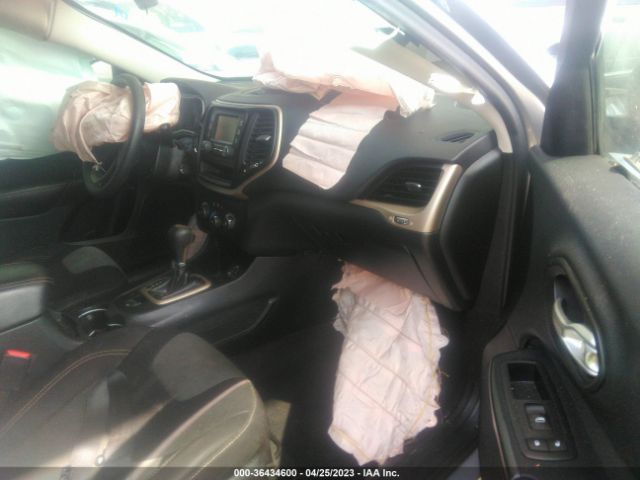 1C4PJLAB9GW282031 Jeep Cherokee Sport