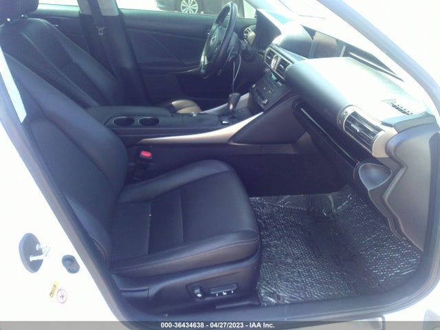 JTHBA1D27G5013296 Lexus IS 200T