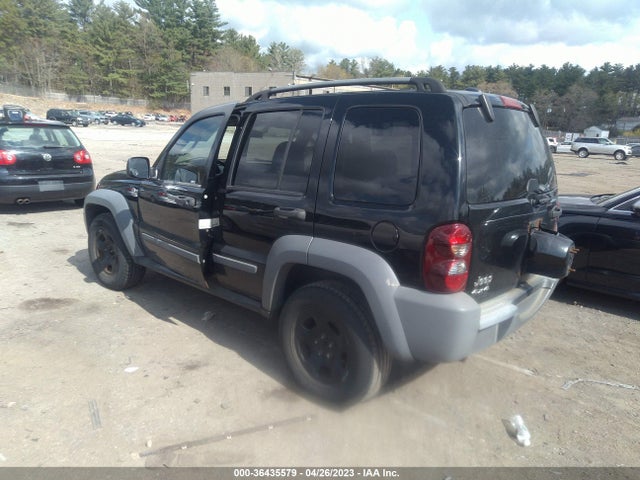 2005 JEEP LIBERTY SPORT VIN: 1J4GL48K25W584788