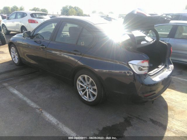 WBA8E1G3XHNU18944 BMW 3 Series 320i