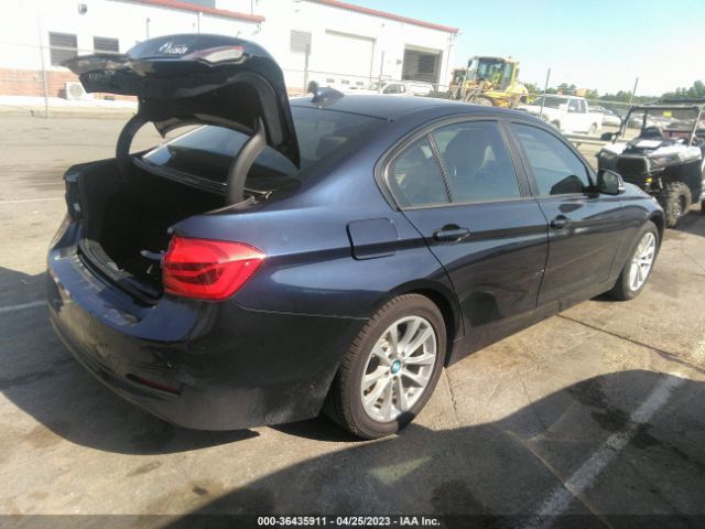 WBA8E1G3XHNU18944 BMW 3 Series 320i