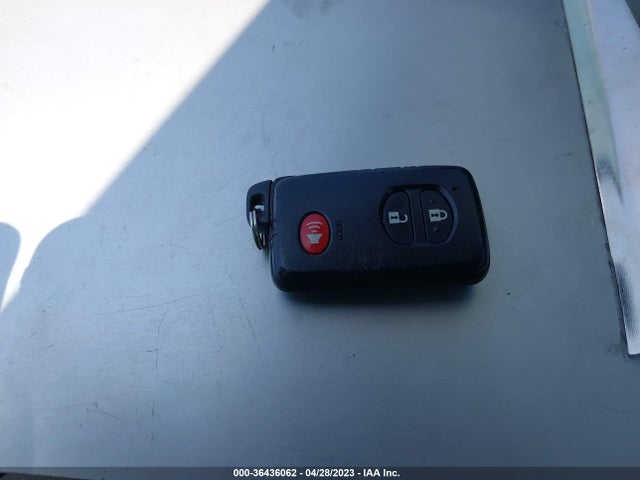 Toyota Prius Four/five/three/one/two 2014 JTDKN3DUXE1762634 Image 3