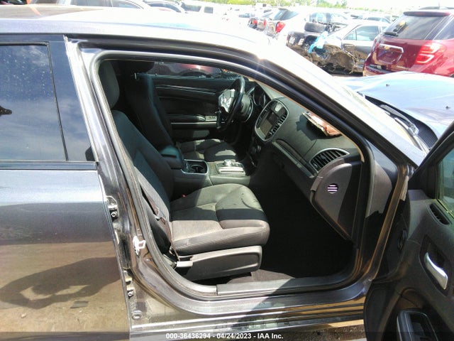 2C3CCAAG8KH740680 Chrysler 300 Touring